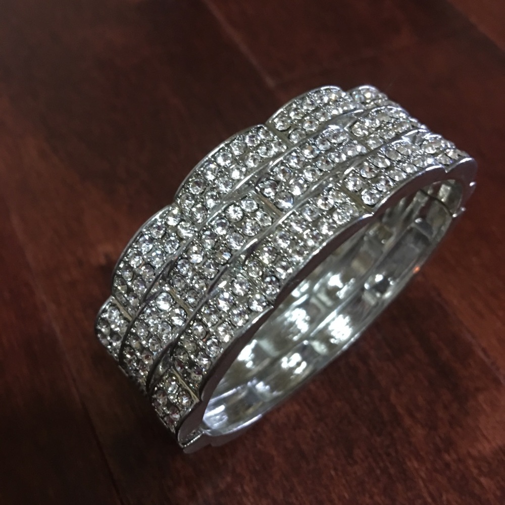 Silver stud bracelet
